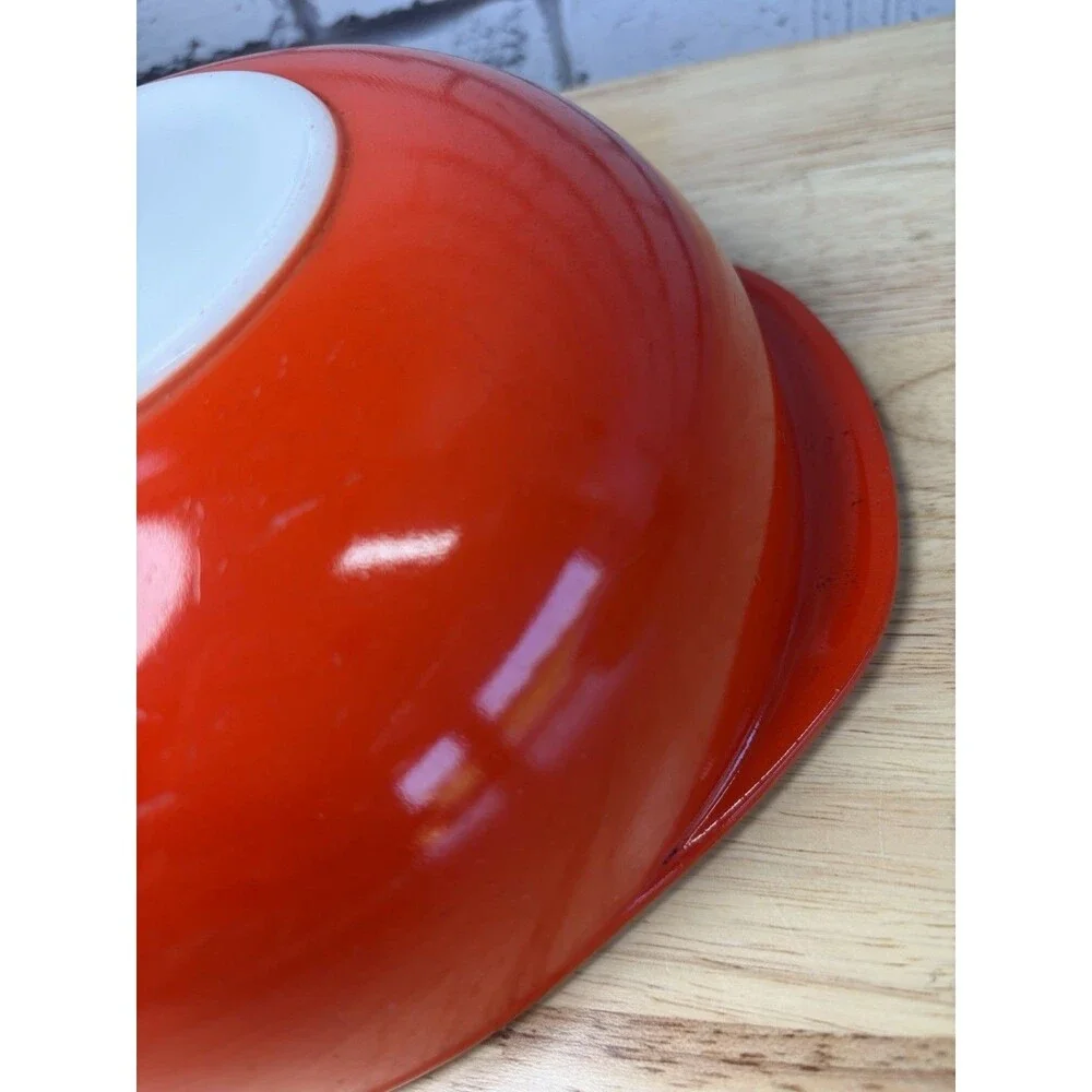 Red Pyrex Mixing Bowl 2 Qt. #024 USA Vintage